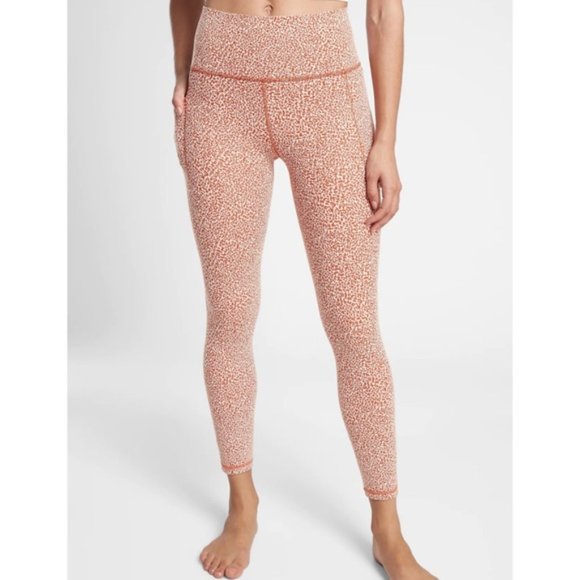 Athleta Pants - Salutation Stash Pocket II Textured 7/8 Tight